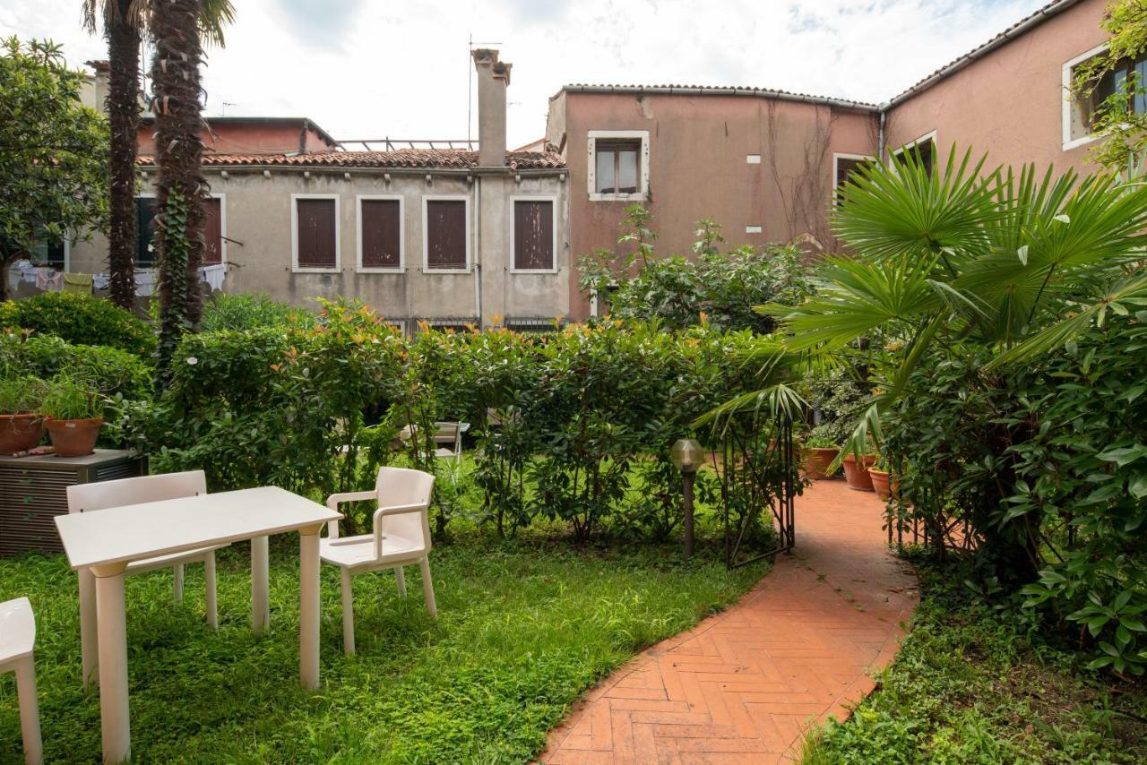 Garden Apartment Venice Luaran gambar