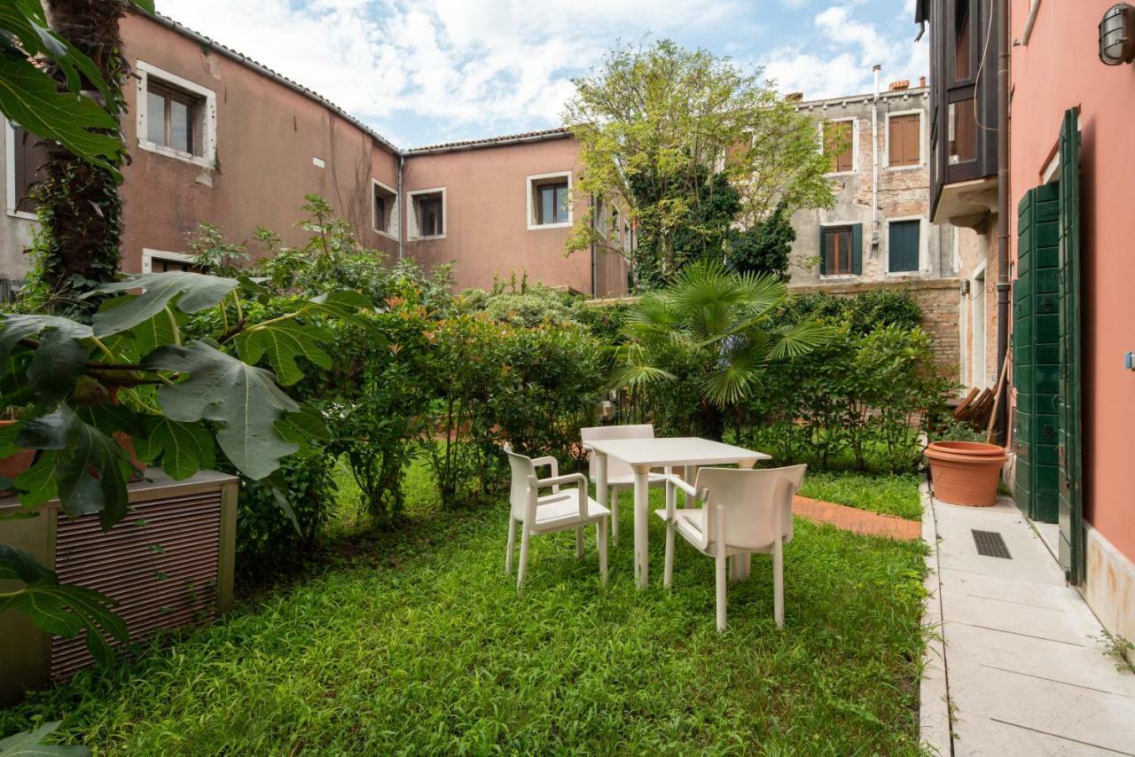 Garden Apartment Venice Luaran gambar