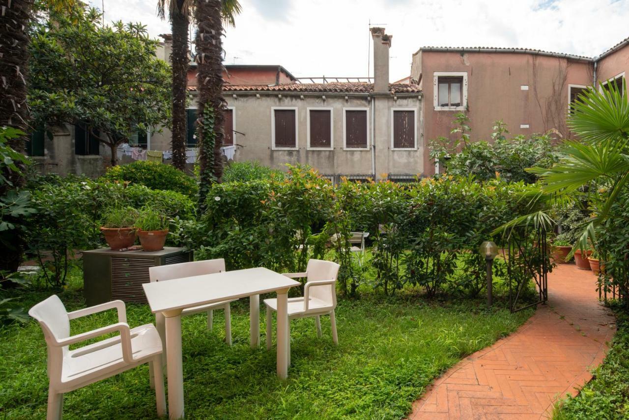 Garden Apartment Venice Luaran gambar